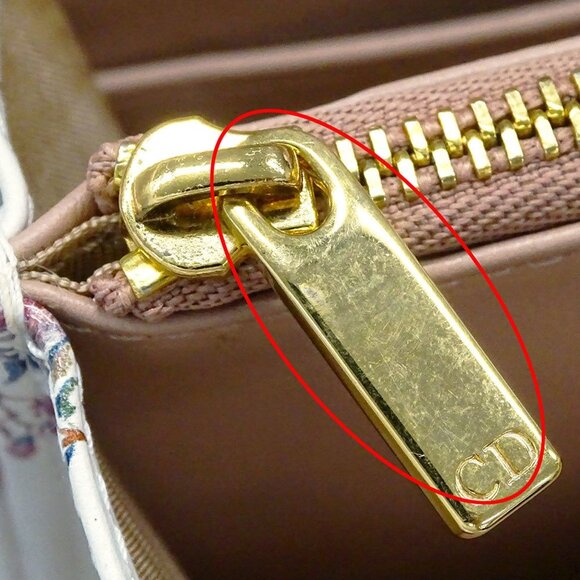 DIOR White Leather Wallet - Picture 15 of 16